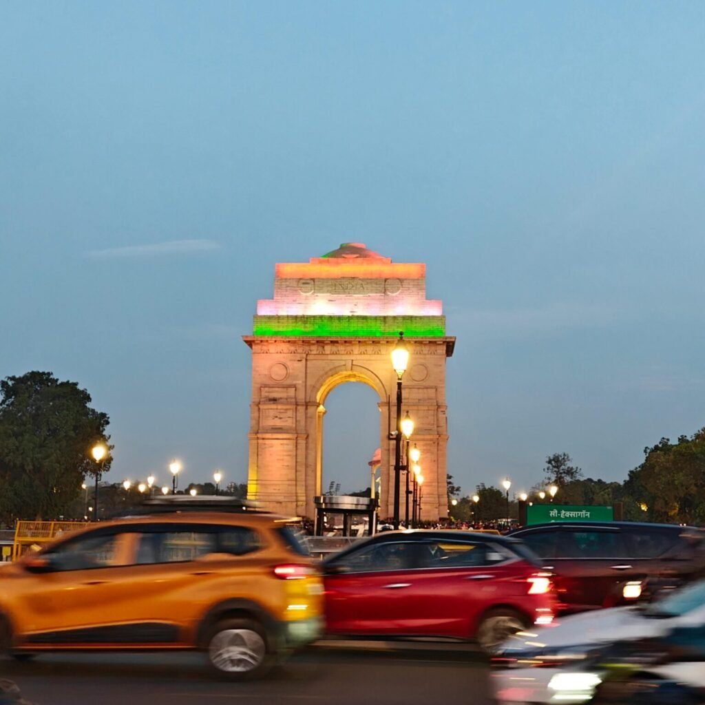 india-gate-at-dusk-new-delhi